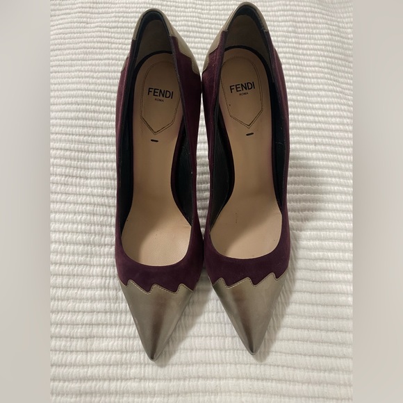 Fendi Roma suede and leather pumps - Picture 3 of 7